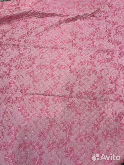 Шторы и кольца для штор и покрывало