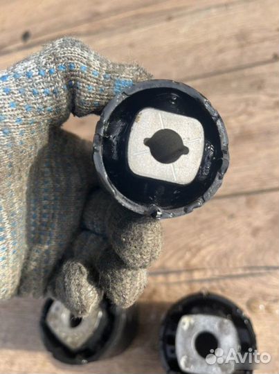 Сайлентблоки задние Bmw 5 E60