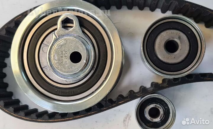 Комплект ремня грм VW Tiguan 1.6-2.0TDI с помпой