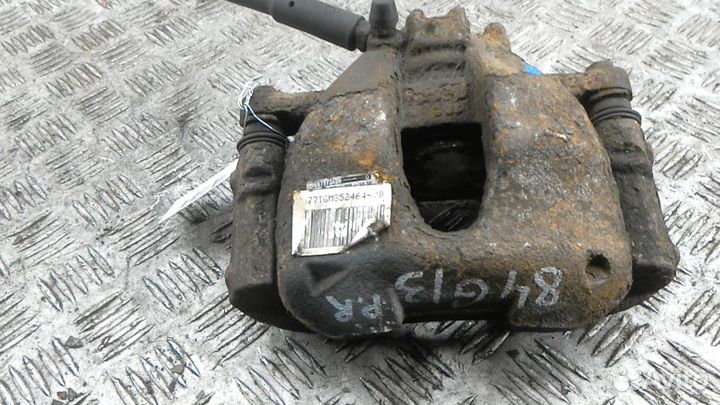 Суппорт передний правый Peugeot 3008 2010 4401N9