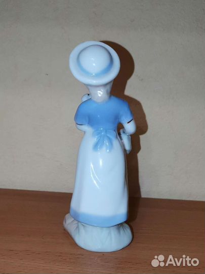 Фарфоровые статуэтки