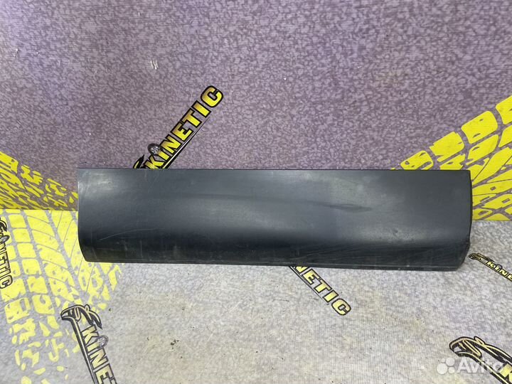 Накладка двери задней правой Ауди Audi Q7 4L