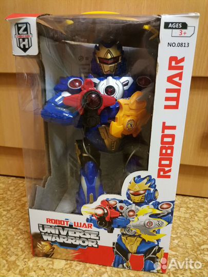 Игрушка робот