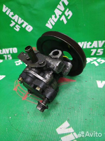 Насос гидроусилителя руля Mitsubishi Pajero V44W