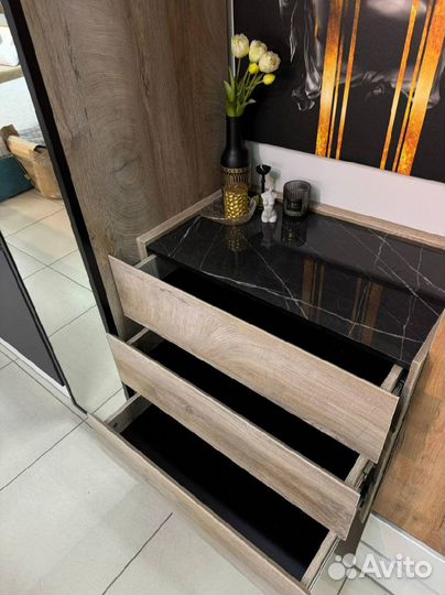 Комод я сщиками. Тумба подвесная с ящиками