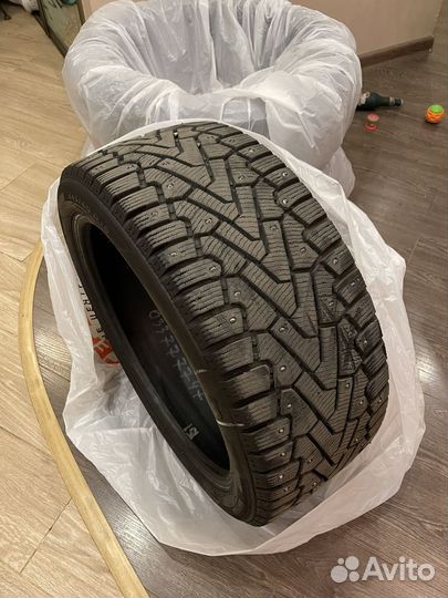 Pirelli Ice Zero 2 245/40 R18 97H