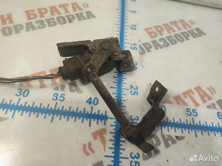 Ниссан Патфайндер Датчик уровня подвески