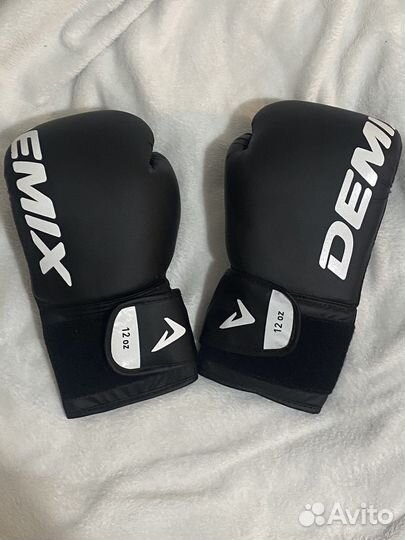 Боксерские перчатки