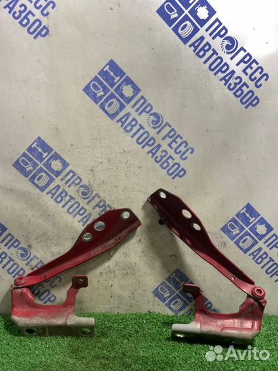 Петля капота Volvo S40 седан 1.6 B4164S3 2007