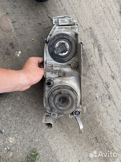 Фары на toyota corolla levin