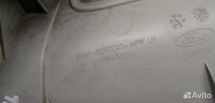 Обшивка стойки Kuga 2008-2012