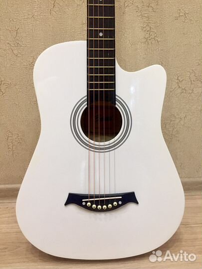 Гитара акустическая новая Belucci