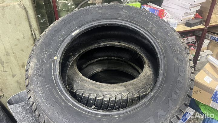 Goodyear Ultragrip 600 215/65 R16