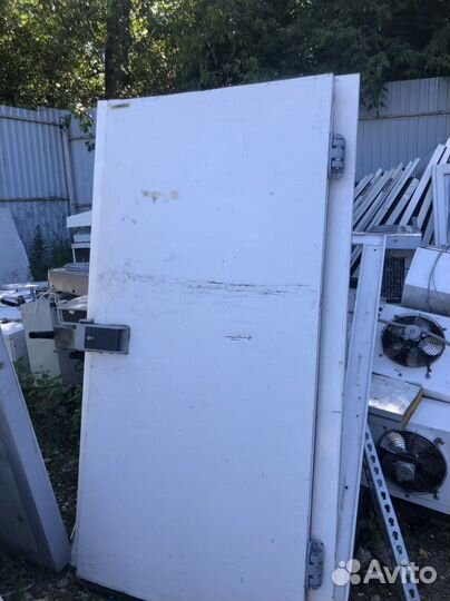 Холодильная дверь