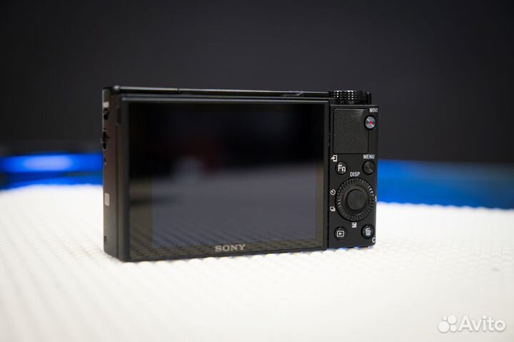 Компактная камера sony RX-100 VII (DSC-RX100M7)