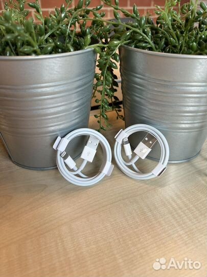 Оригинальный провод на iPhone