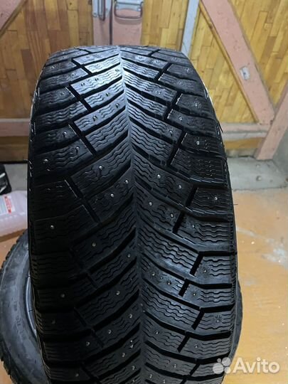 Michelin X-Ice North 4 235/45 R18 98T