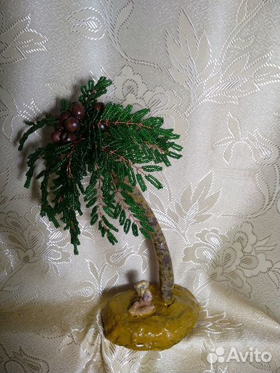 Пальма из бисера