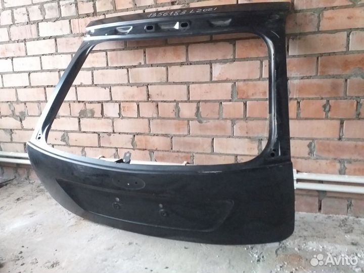 Крышка багажника Ford Focus 2 2005-08г