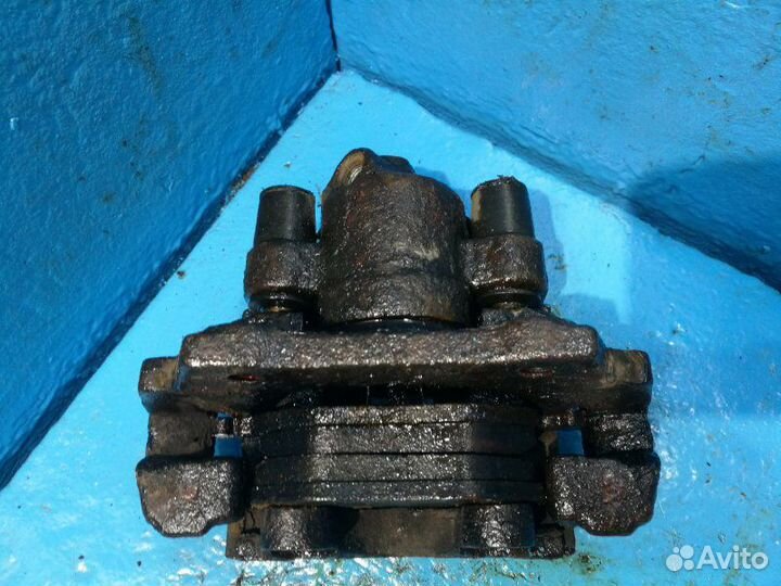 Суппорт задний левый Бмв 3 е46 1.8 m43 МКПП