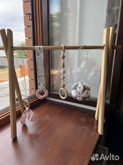 Стойка монтессори для малышей