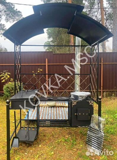 Мангал с крышей