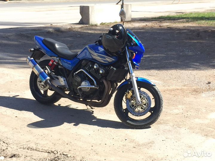 Honda sb 400 sf vtec 1