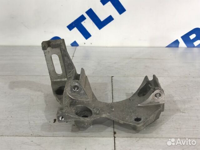 Кронштейн генератора renault kaptur 1.6 CVT