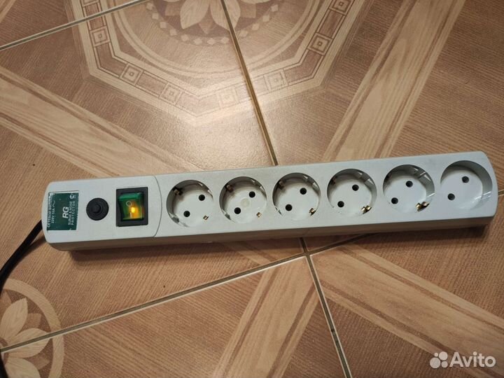 Сетевой фильтр на 6 розеток