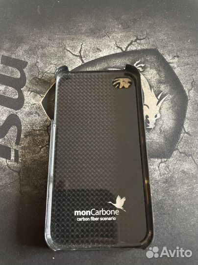 Чехол на iPhone 4 карбон