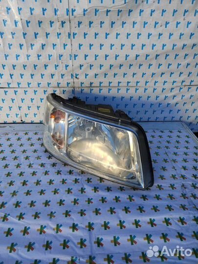 Фара передняя правая Volkswagen Transporter T5