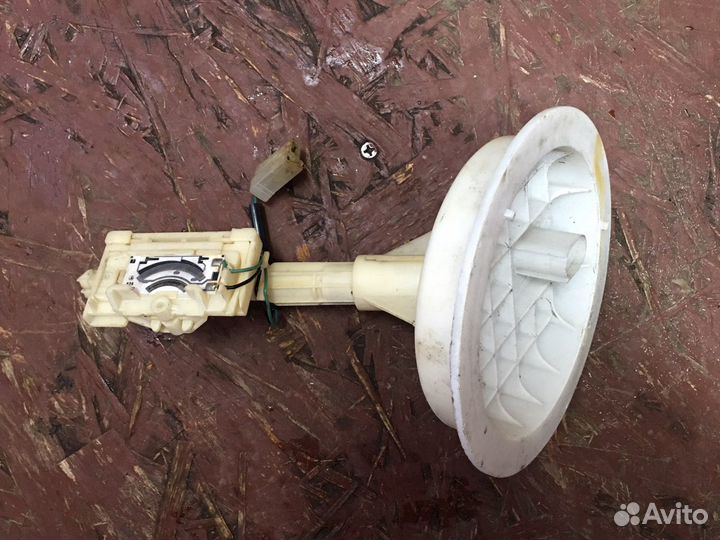 Датчик уровня топлива Ауди А6С5