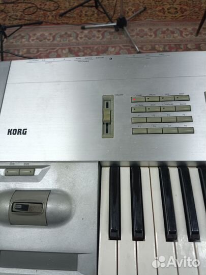 Синтезатор Korg Trinity