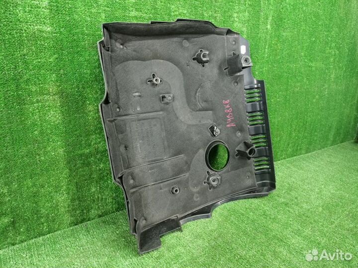 Крышка двигателя декоративная Audi A4 B8