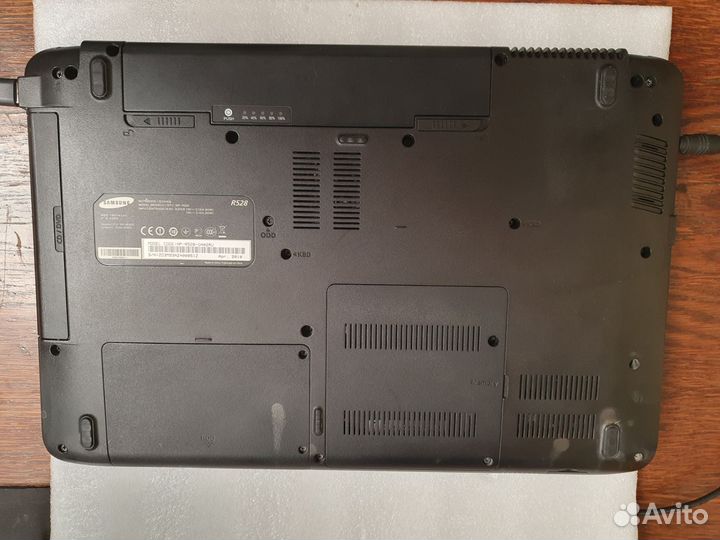 Ноутбук Samsung R528