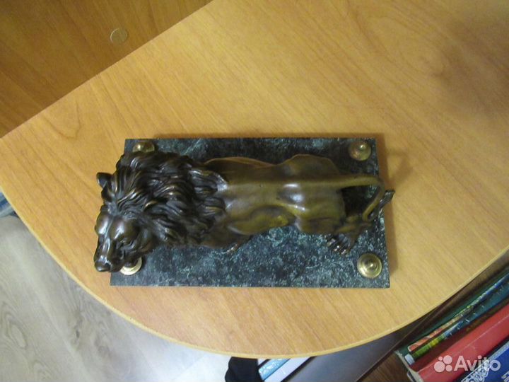 Лев бронза латунь