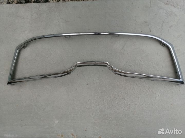 Окантовка решетки радиатора октавия а7