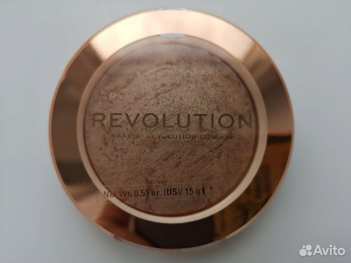 Бронзер makeup revolution