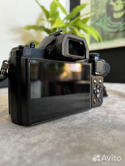 Большой комплект Olympus OM-D E-M10 Mark III