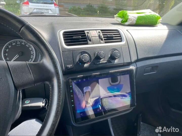 Магнитола на Skoda Fabia 2 2007-2014