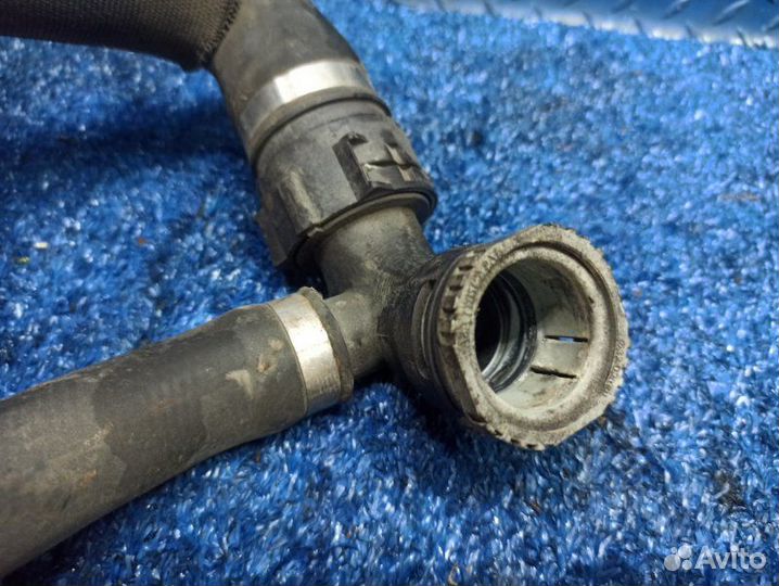 Патрубок радиатора Volvo Xc90