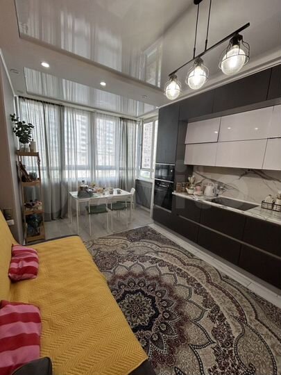 2-к. квартира, 74 м², 5/12 эт.