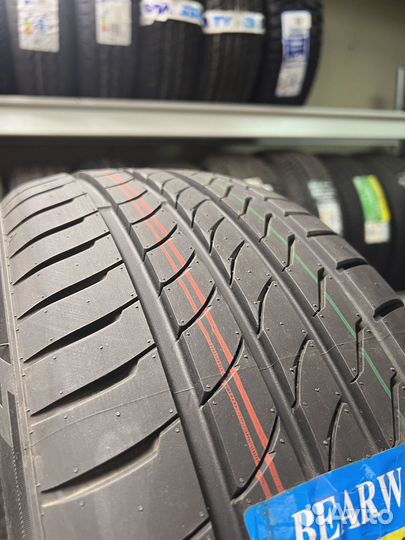 Bearway BW388 215/55 R17 119T