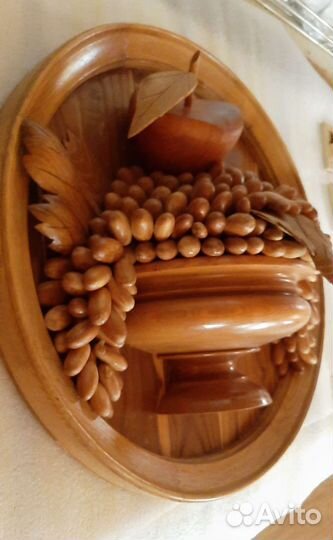 Панно из дерева