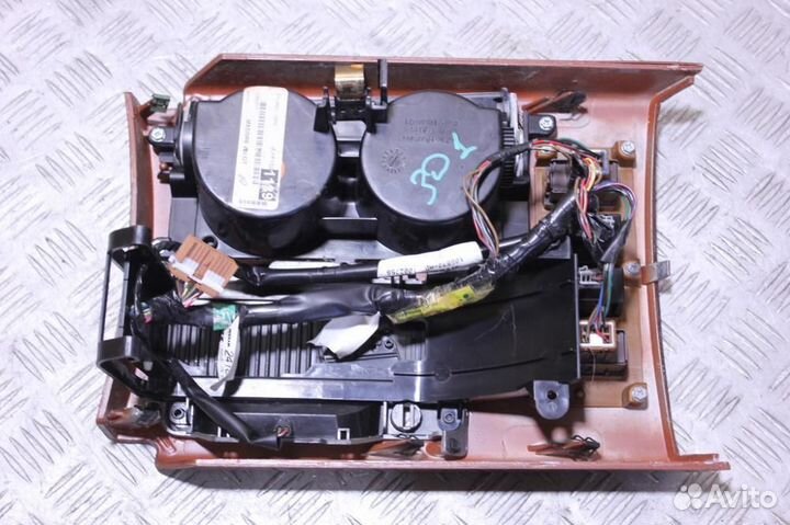 Подстаканник Infiniti Qx 2004-2009