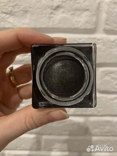 Кремовые тени Burberry Charchoal