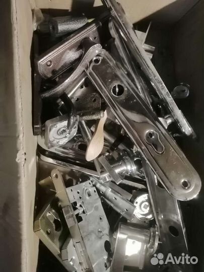 Замки новые