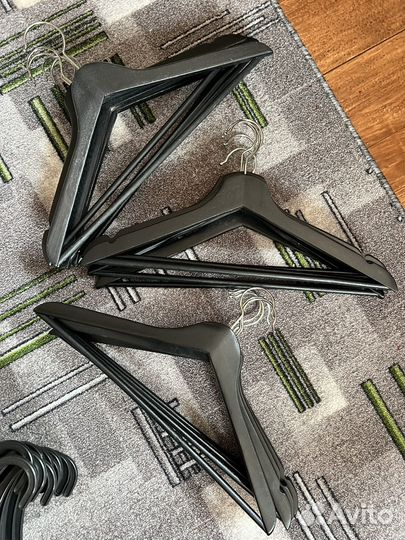 Вешалки плечики деревянные