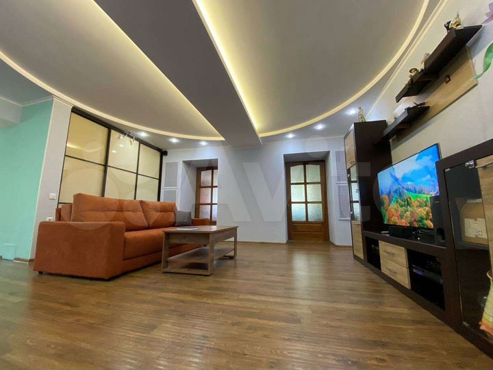 4-к. квартира, 99,1 м², 1/4 эт.