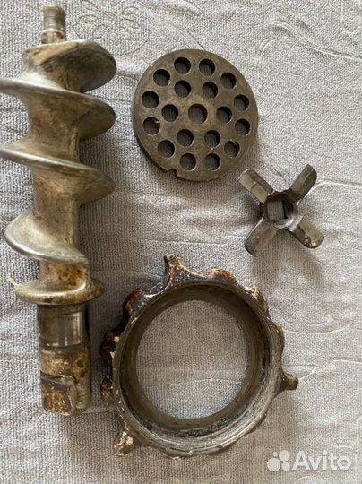 Мясорубка механическая чугунная